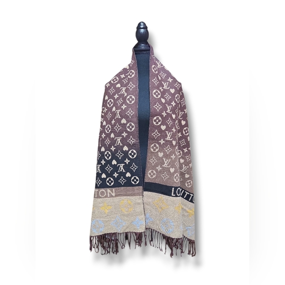 Scarf - Picture 2 of 4